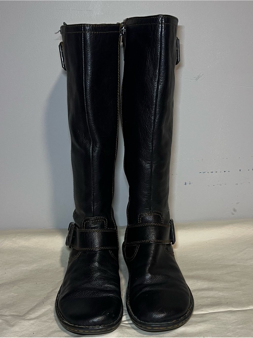 boc Black Leather Mid-Calf Heeled Boots with Buckle